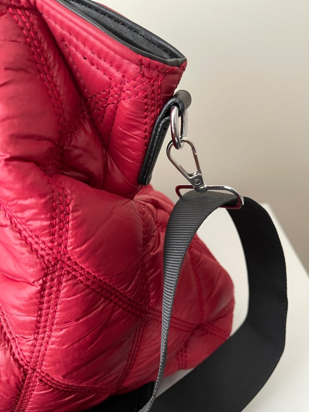 NWOT...Quilted Red Crossbody Bag With Detachable Strap - Picture 2 of 7